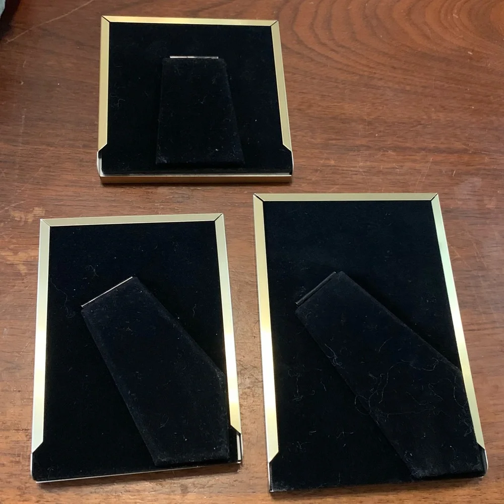 3 Picture Frames